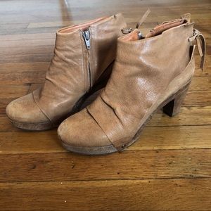 Coclico ndakinna clog ankle boots
